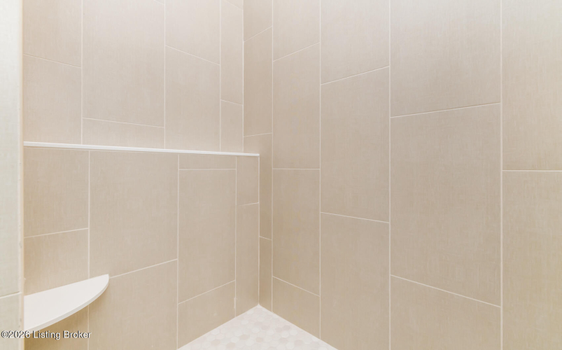 Listing Image 120