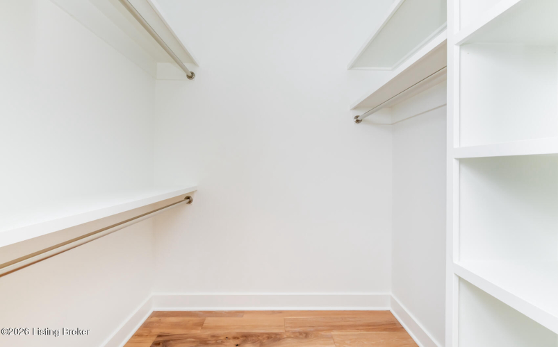 Listing Image 121