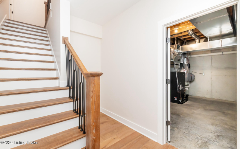 Listing Image 122