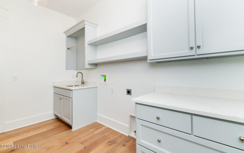 Listing Image 90