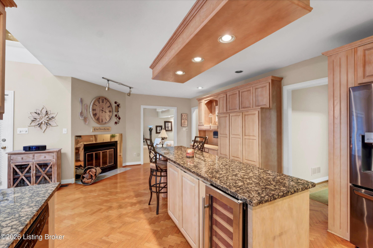 Listing Image 15
