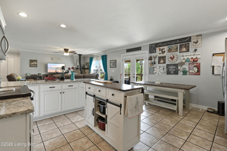 Listing Image 52