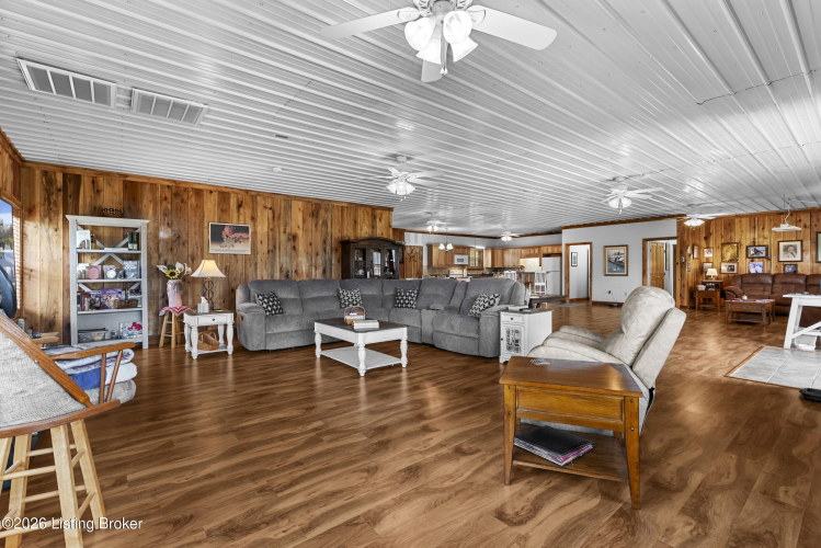 Listing Image 45