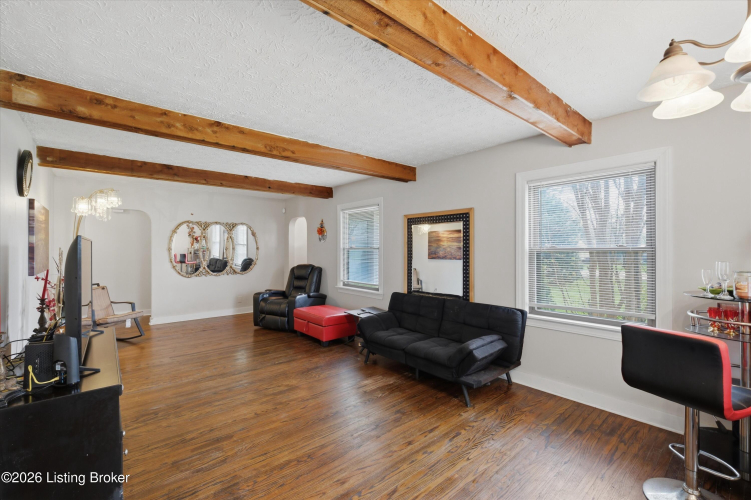 Listing Image 5