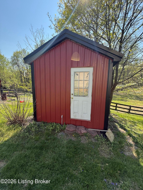 Listing Image 12