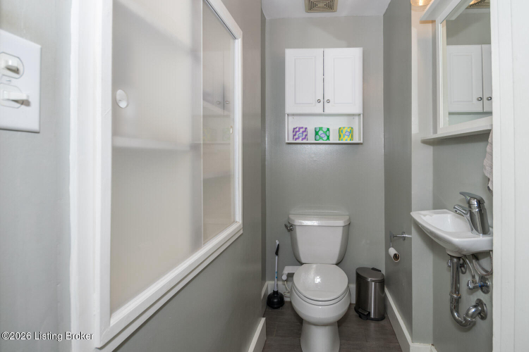 Listing Image 13