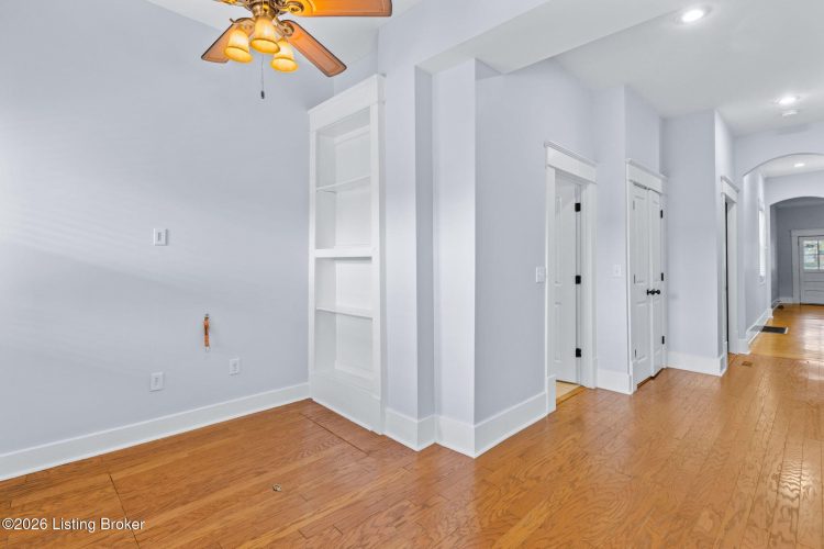 Listing Image 20