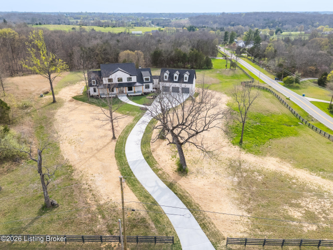 Listing Image 12