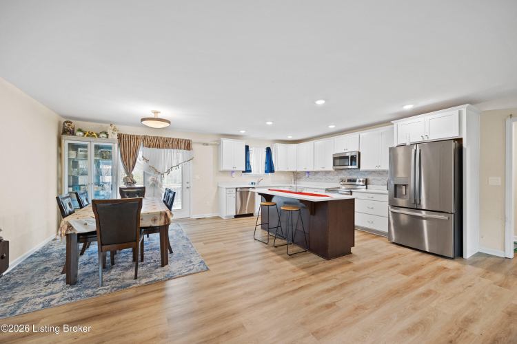 Listing Image 5