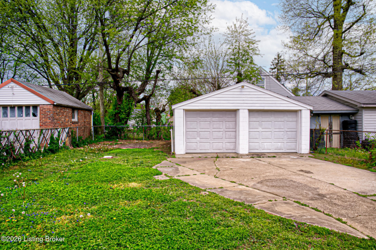 Listing Image 12
