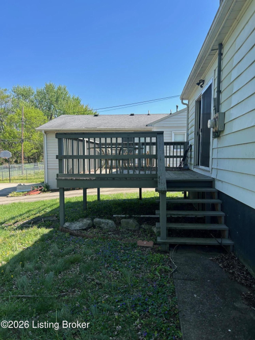 Listing Image 11