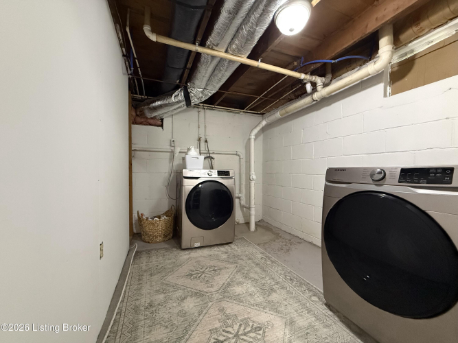 Listing Image 15