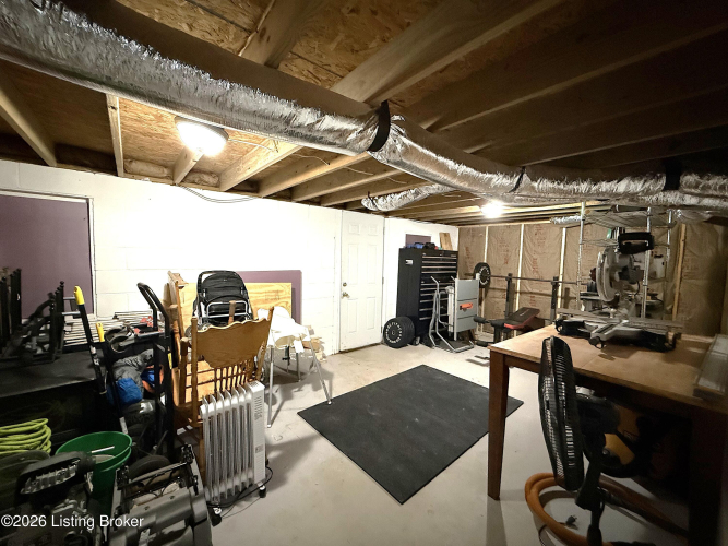 Listing Image 17