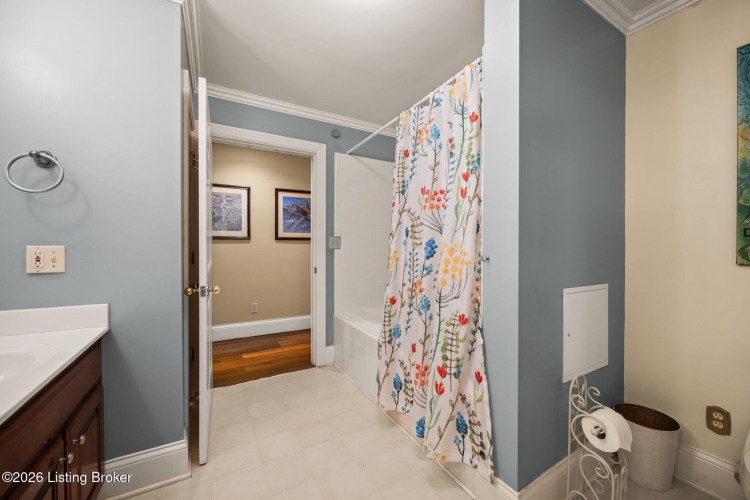 Listing Image 57