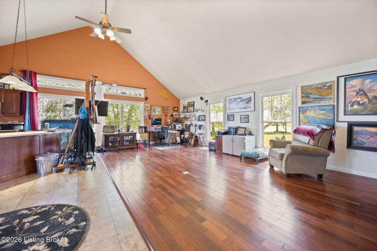 Listing Image 81