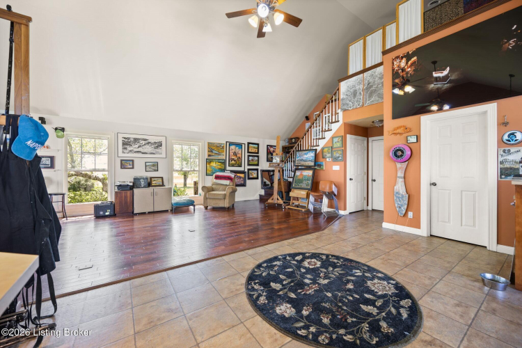 Listing Image 82