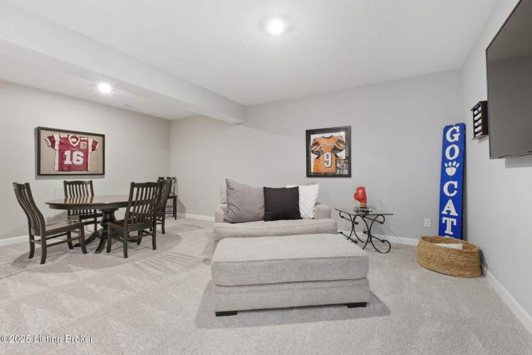 Listing Image 64