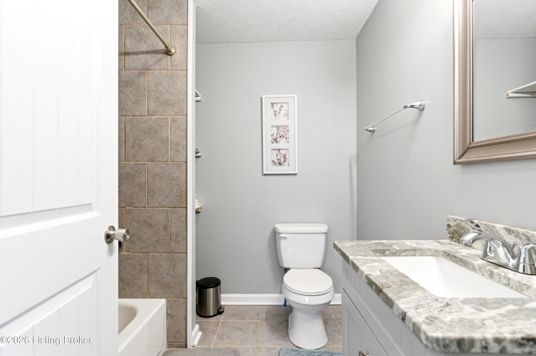 Listing Image 80