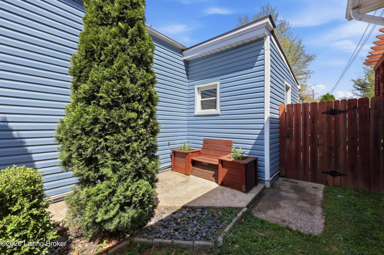 Listing Image 36