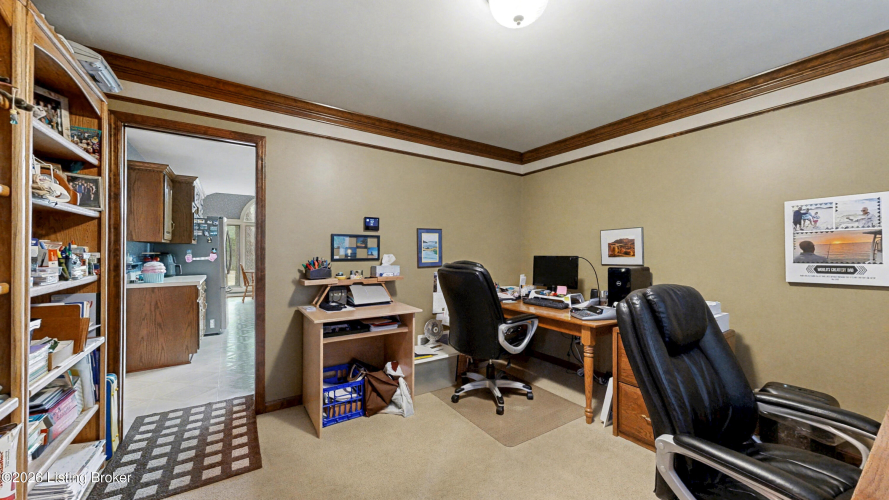 Listing Image 12