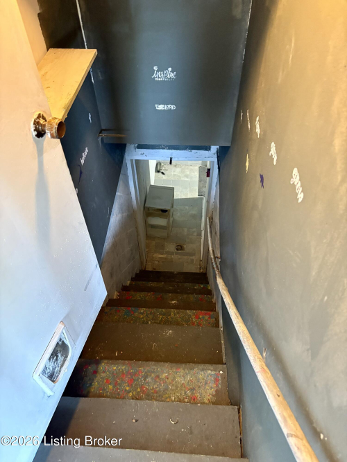 Listing Image 6