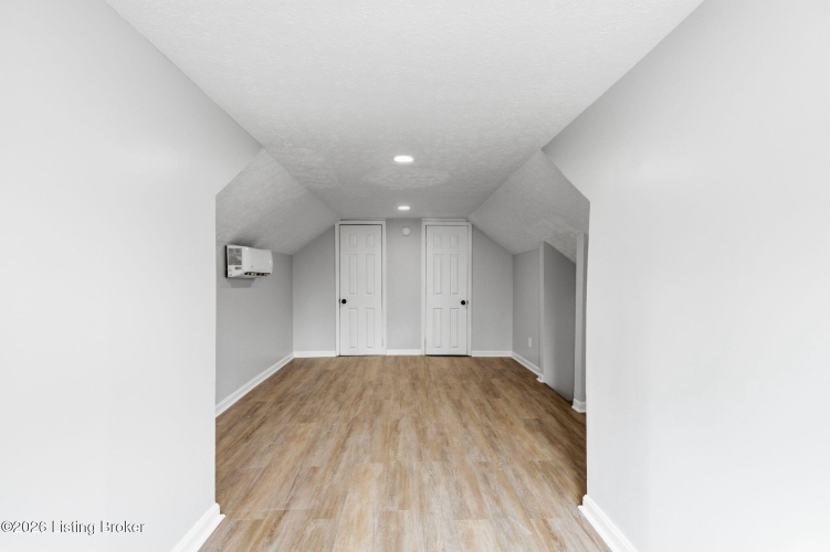 Listing Image 57