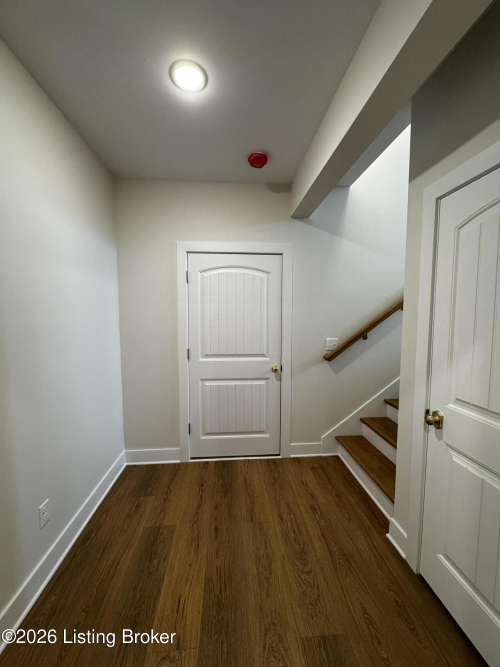 Listing Image 32