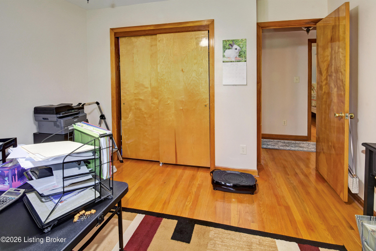 Listing Image 17