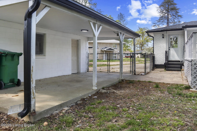 Listing Image 6