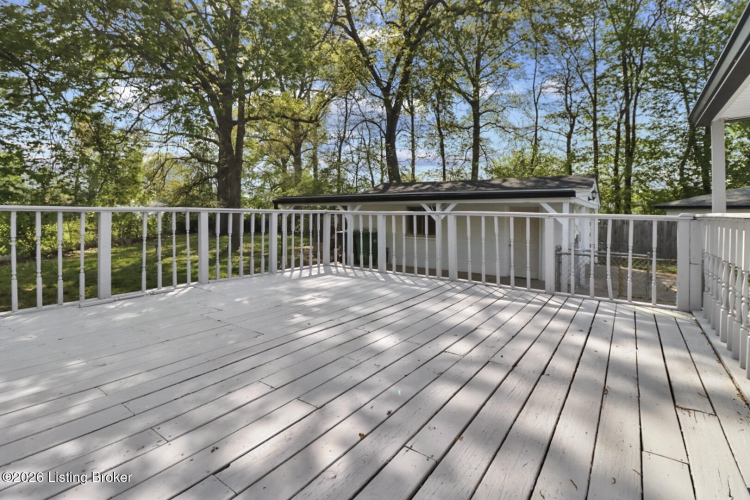 Listing Image 10