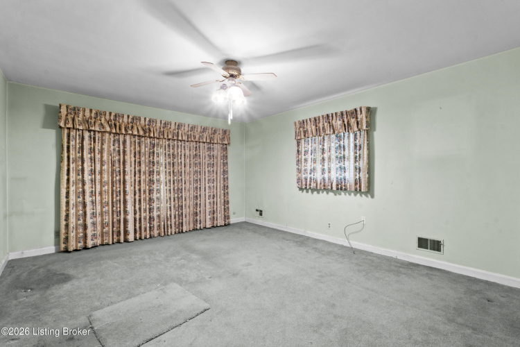 Listing Image 28