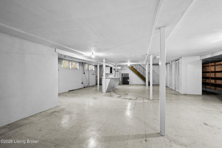 Listing Image 33