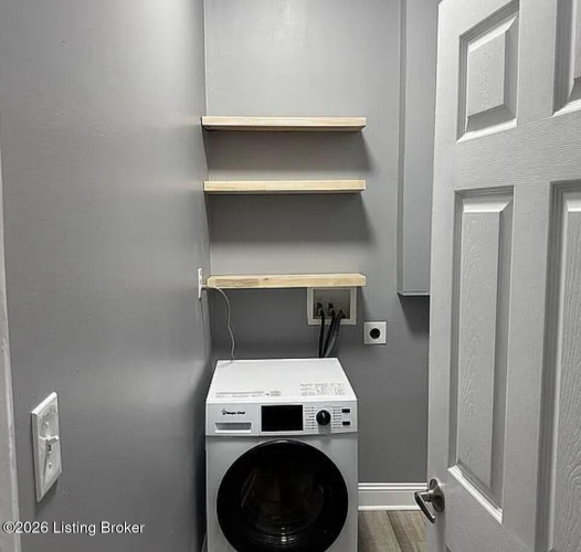 Listing Image 12