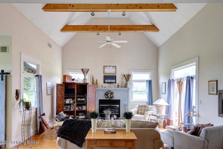 Listing Image 13