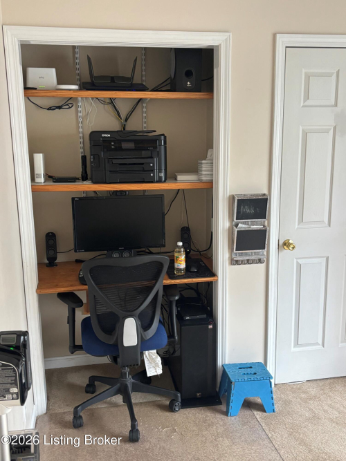 Listing Image 19