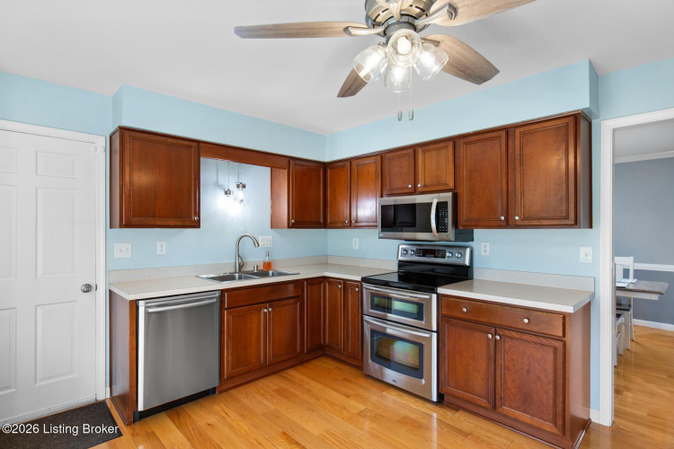 Listing Image 16