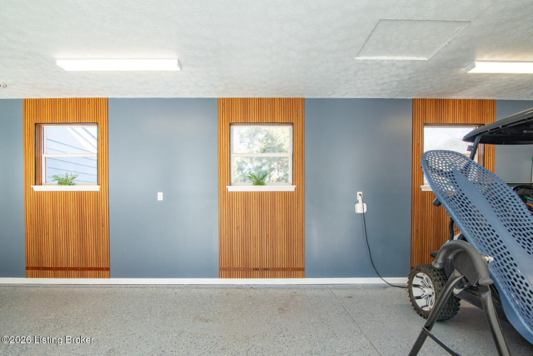 Listing Image 86