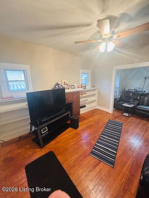 Listing Image 3