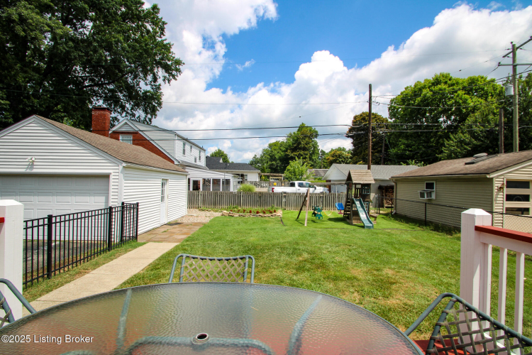 Listing Image 16
