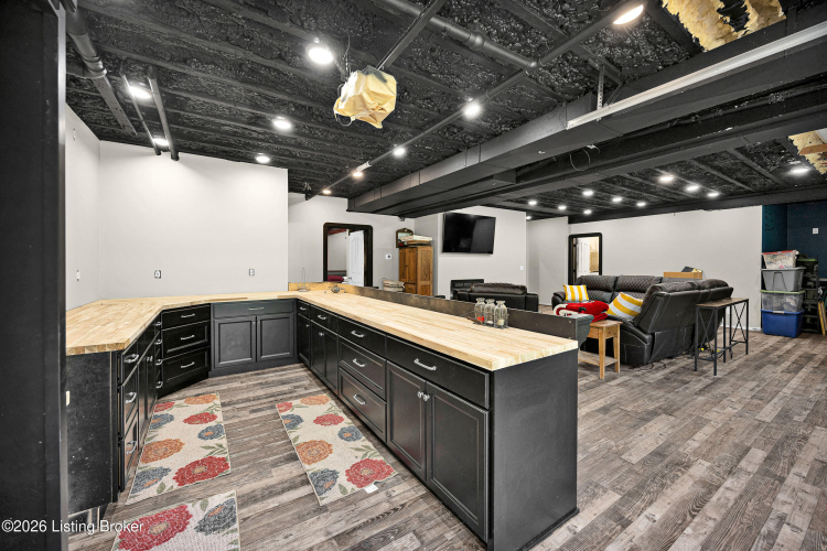 Listing Image 59