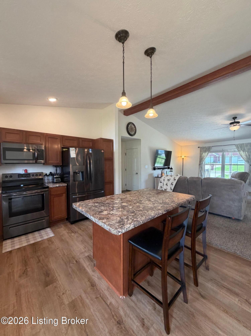 Listing Image 12