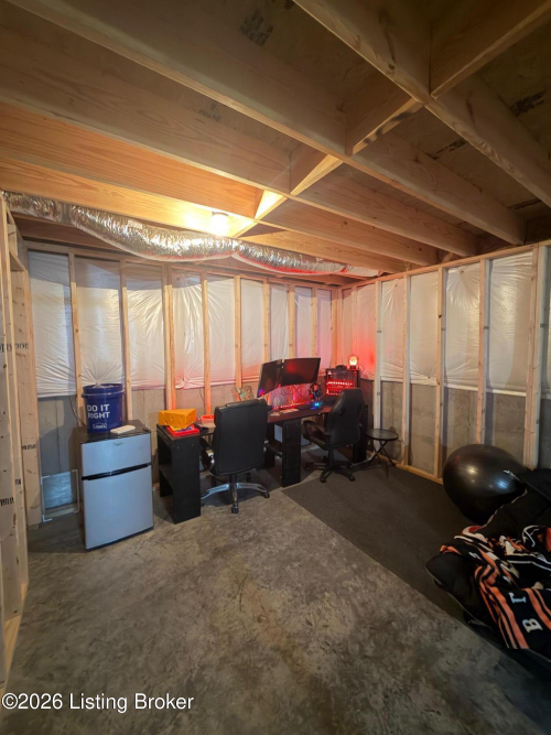 Listing Image 43