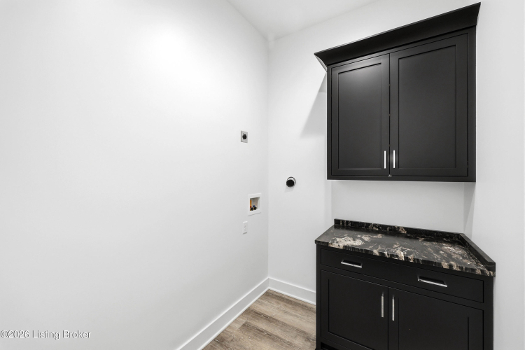 Listing Image 105