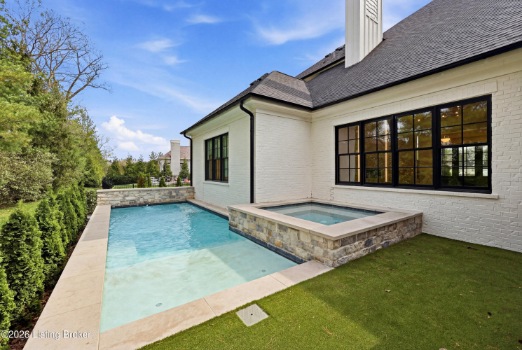 Listing Image 112
