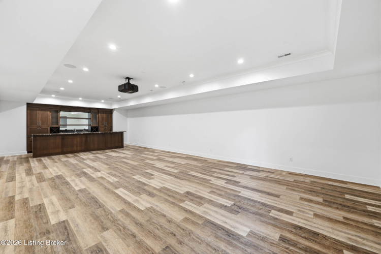 Listing Image 87