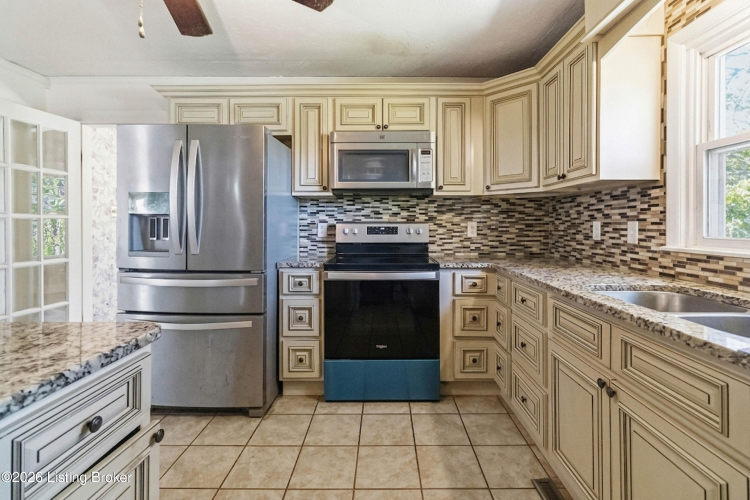 Listing Image 21
