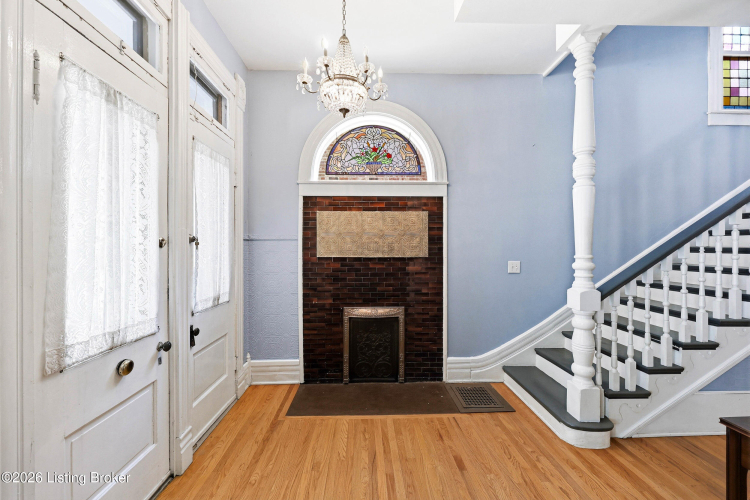 Listing Image 5