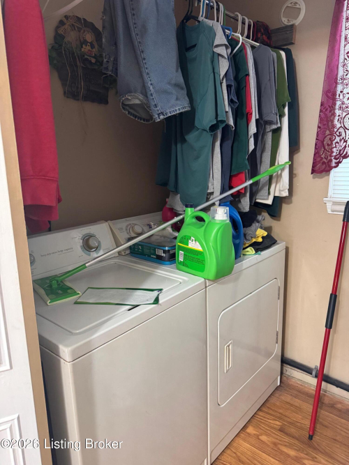 Listing Image 17