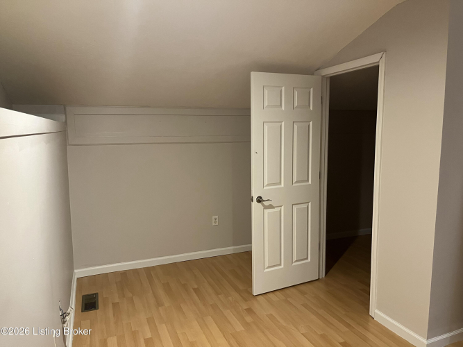 Listing Image 26