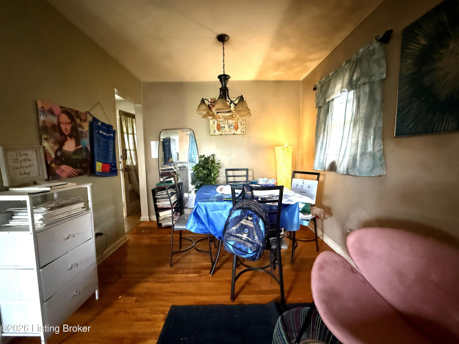 Listing Image 18